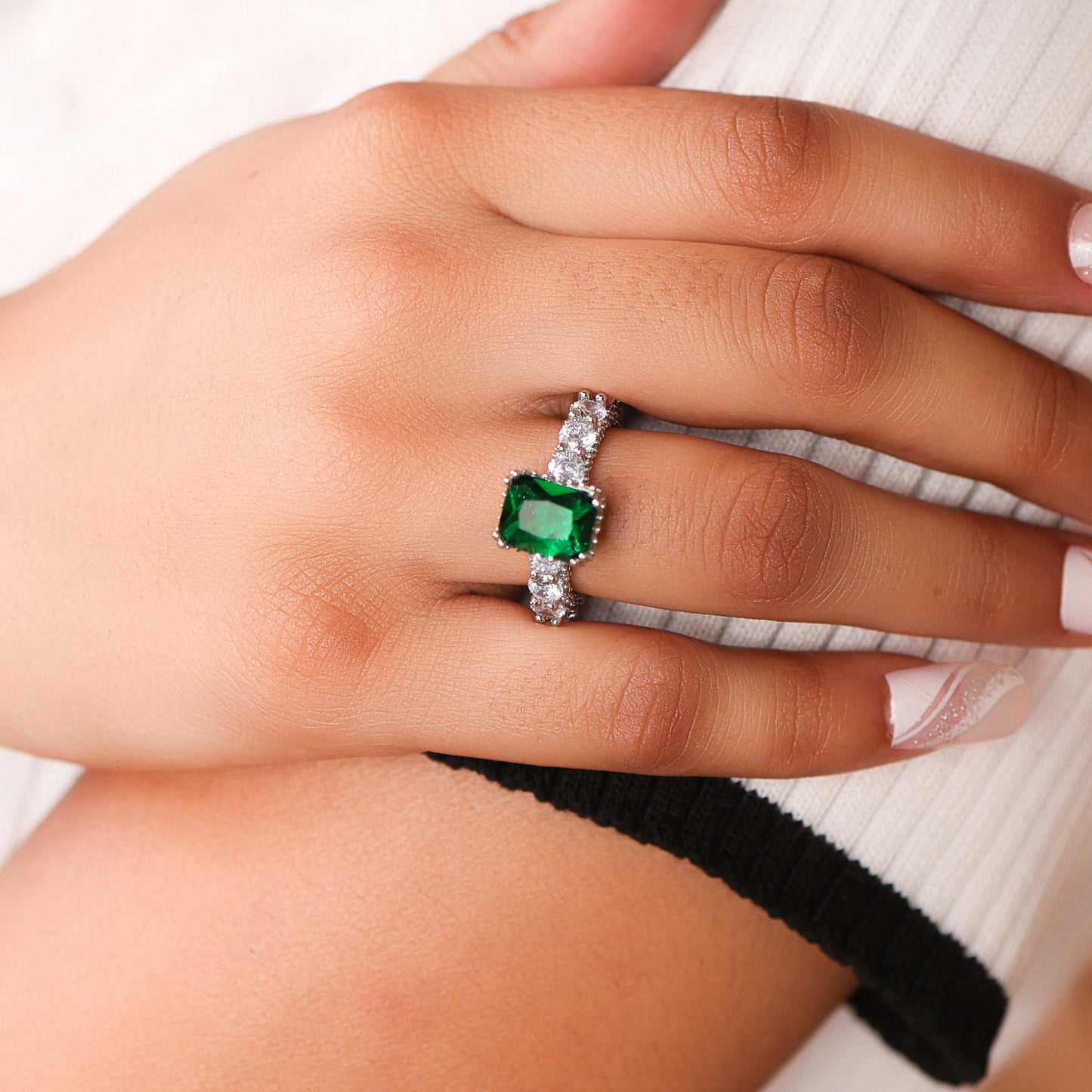 Emerald Envy Ring Luxury Anti-Tarnish Protection - Bradiya