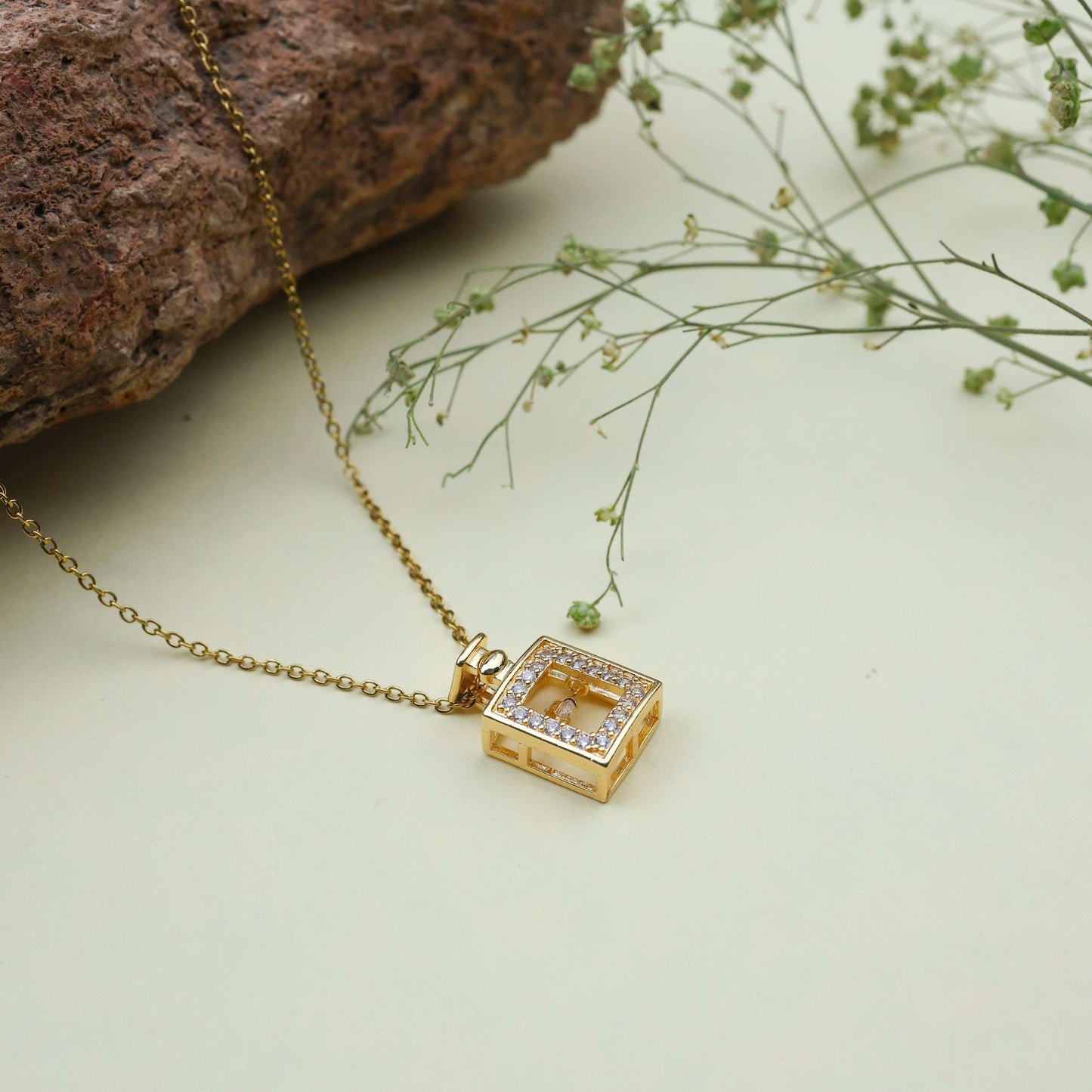 Bradiya Anti-Tarnish Glimmer & Groove Necklace Luxury Jewelry - Bradiya