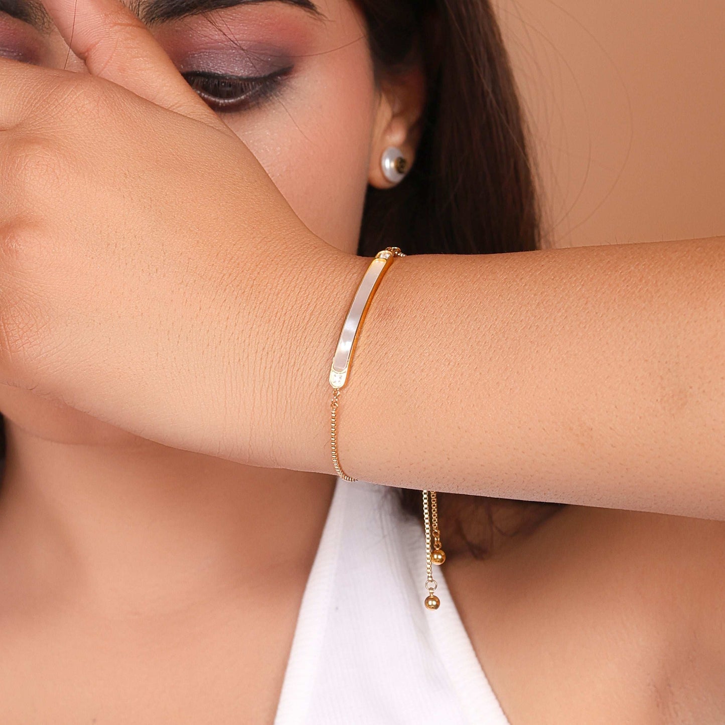 Bradiya Pearlescent Glow Bracelet - Anti-Tarnish Luxury - Bradiya