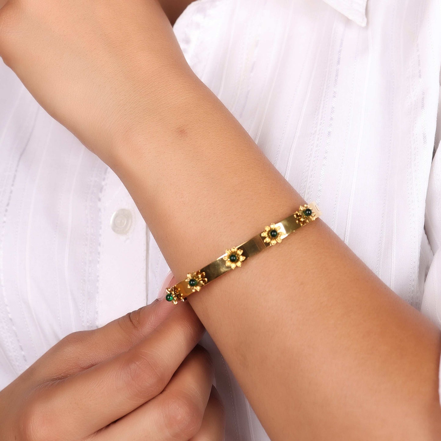 Bradiya Tarnish-Free Bangle Bracelet with Green Flowers - Bradiya