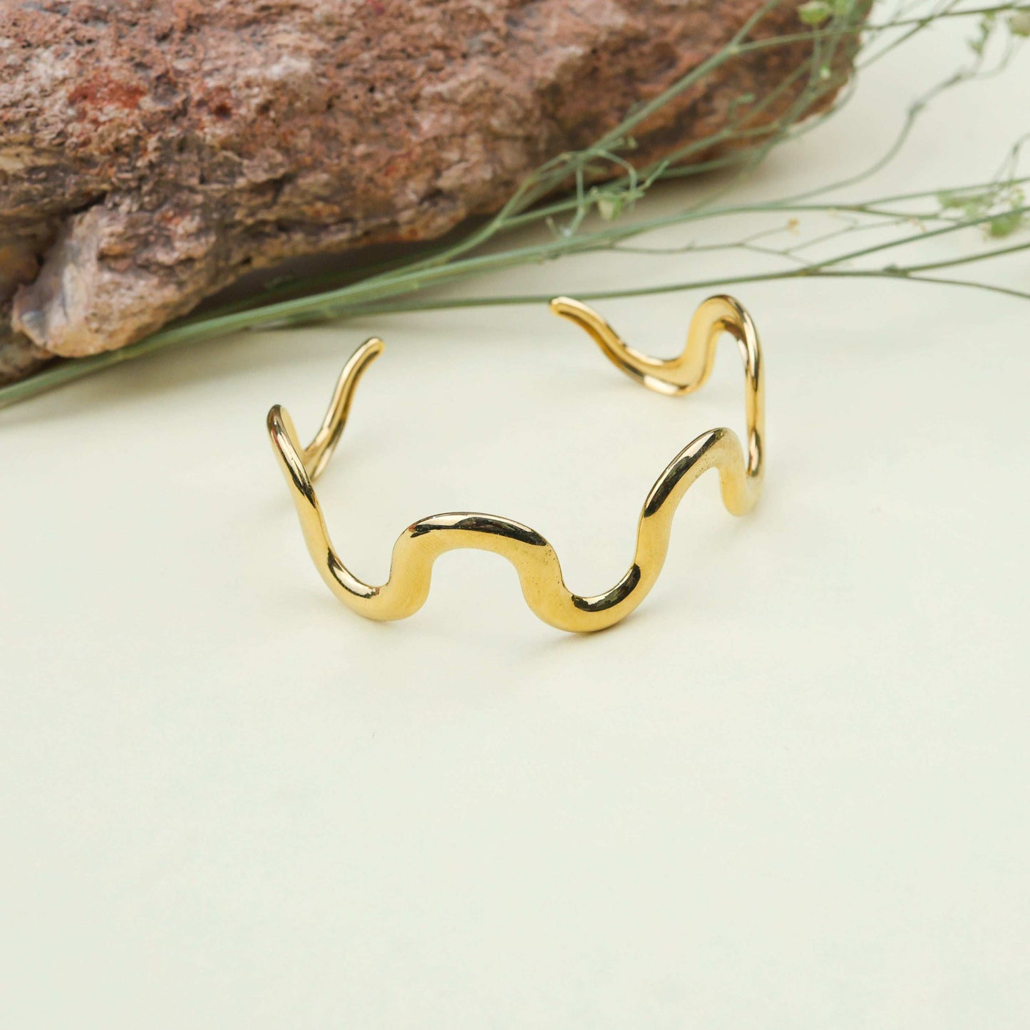 Wavy Open Cuff Jewelry - Anti-Tarnish Luxury - Bradiya