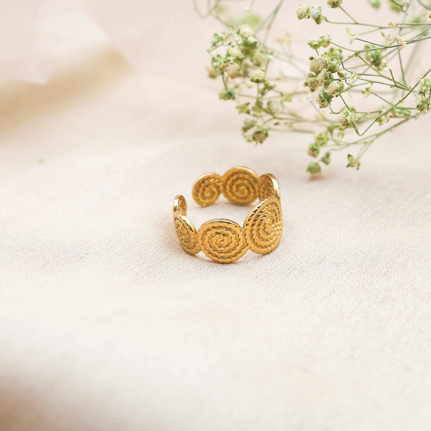 Golden Whirlwind 18 Kt Gold Plated Ring - Bradiya