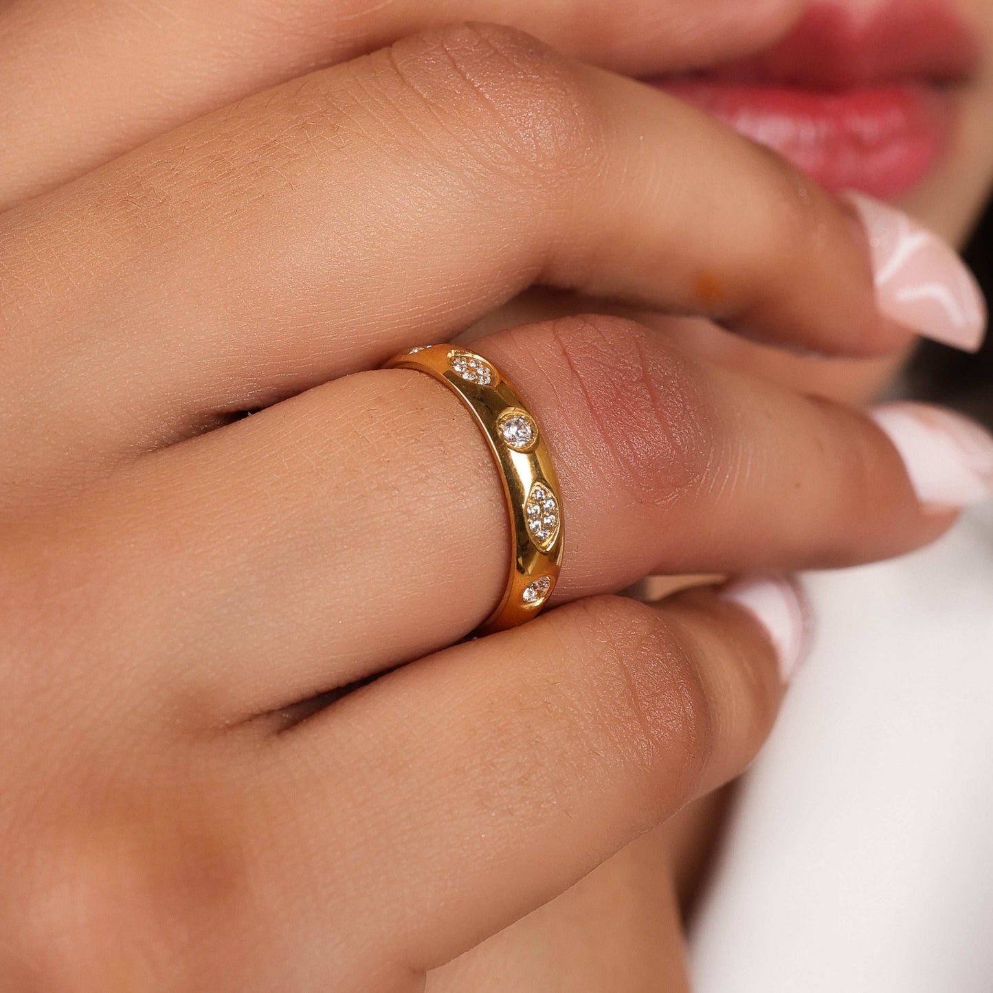 The Starfall Band Ring - Bradiya