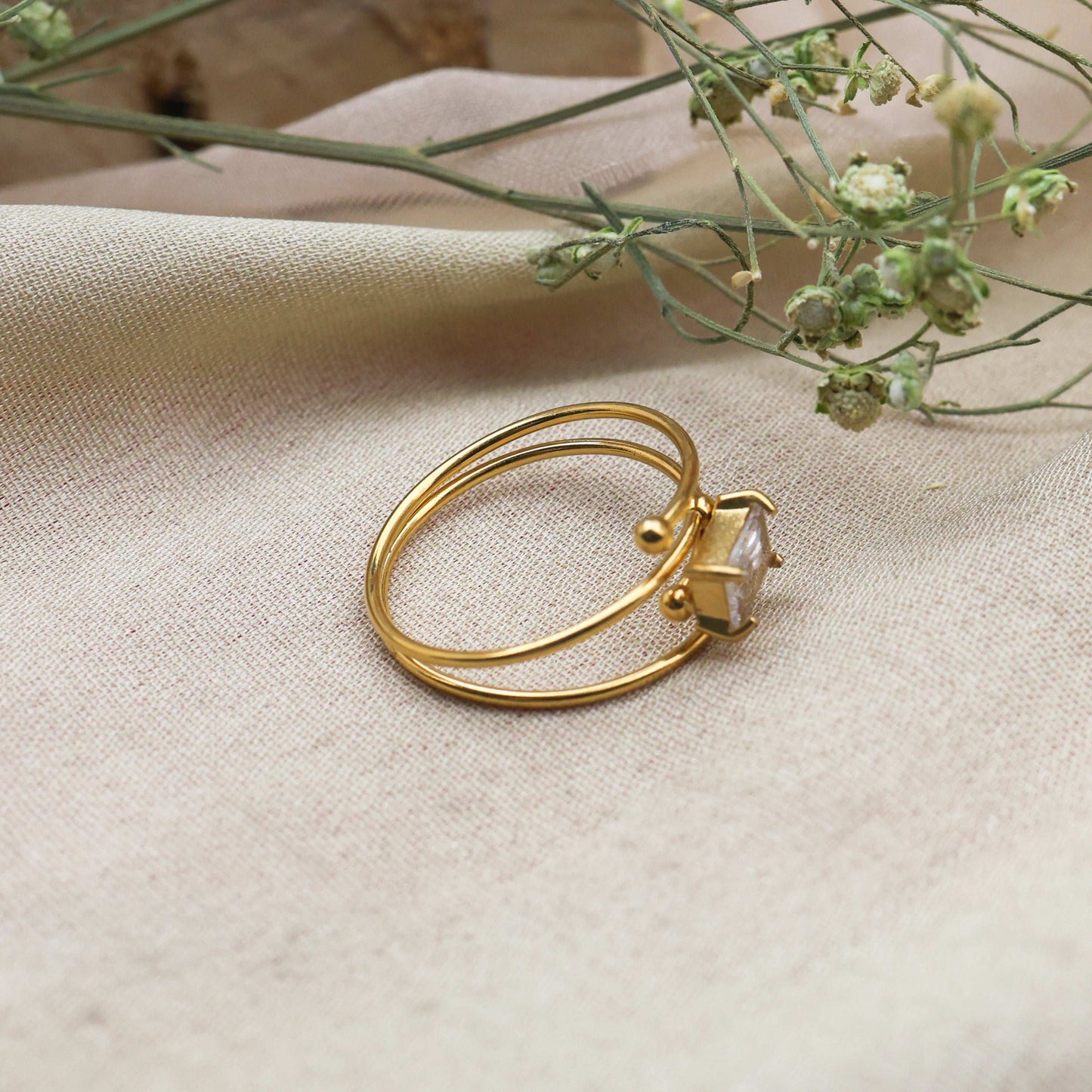 Mystic Embrace Ring - Bradiya