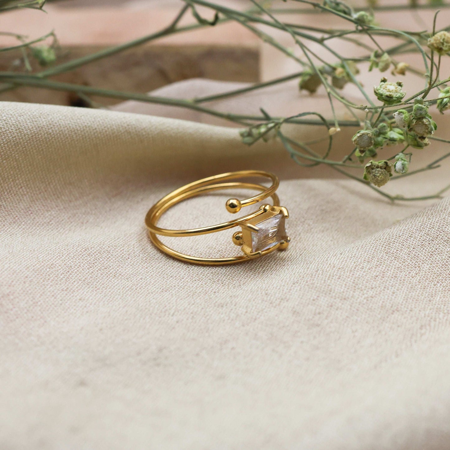 Mystic Embrace Ring - Bradiya