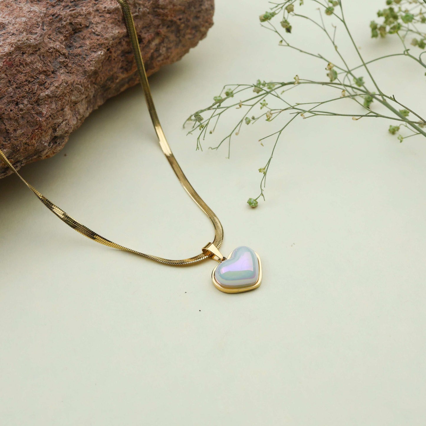 White Pearl Heart 18 Kt Gold Pendant - Bradiya