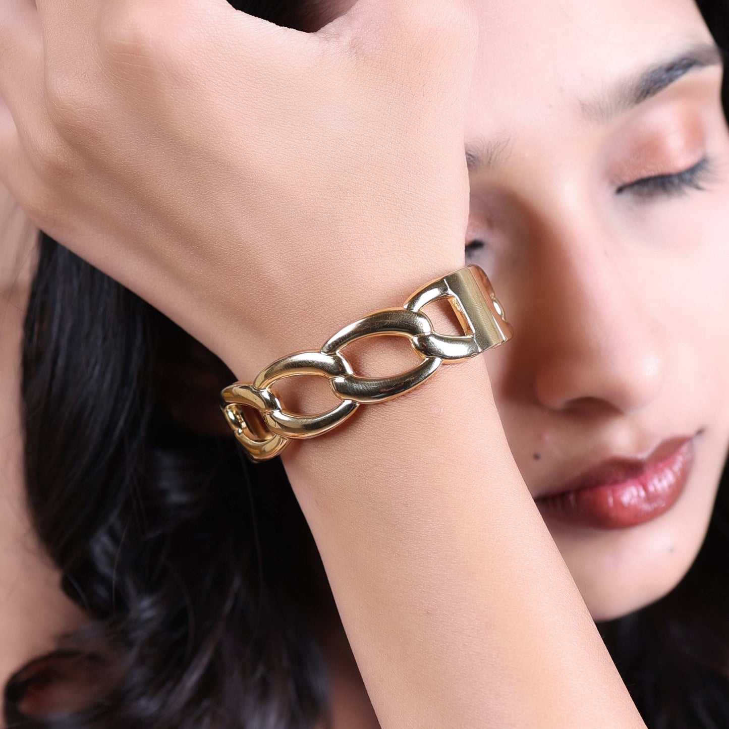 Serena Chain Bracelet. - Bradiya