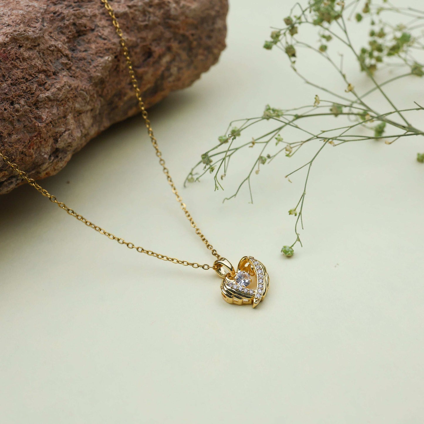 The Fluttering Sparkle Necklace - Bradiya