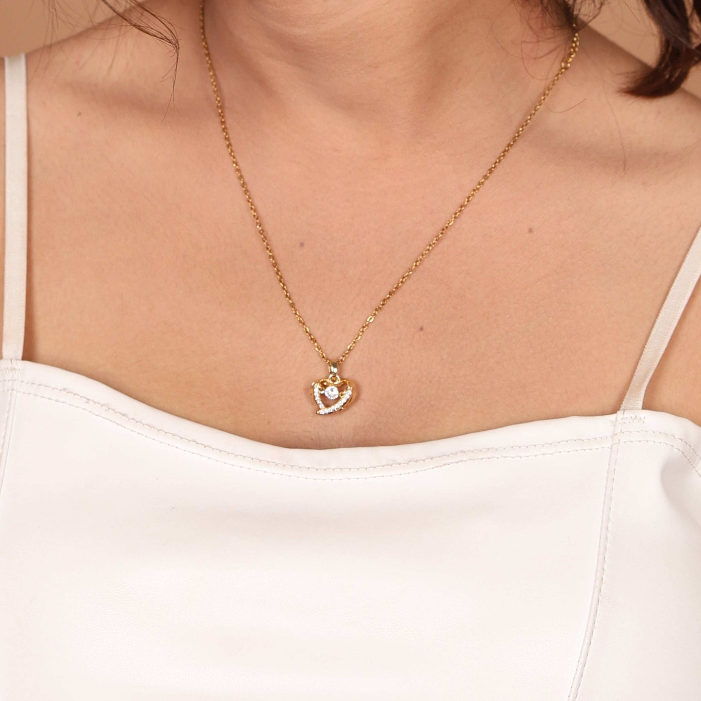 The Fluttering Sparkle Necklace - Bradiya