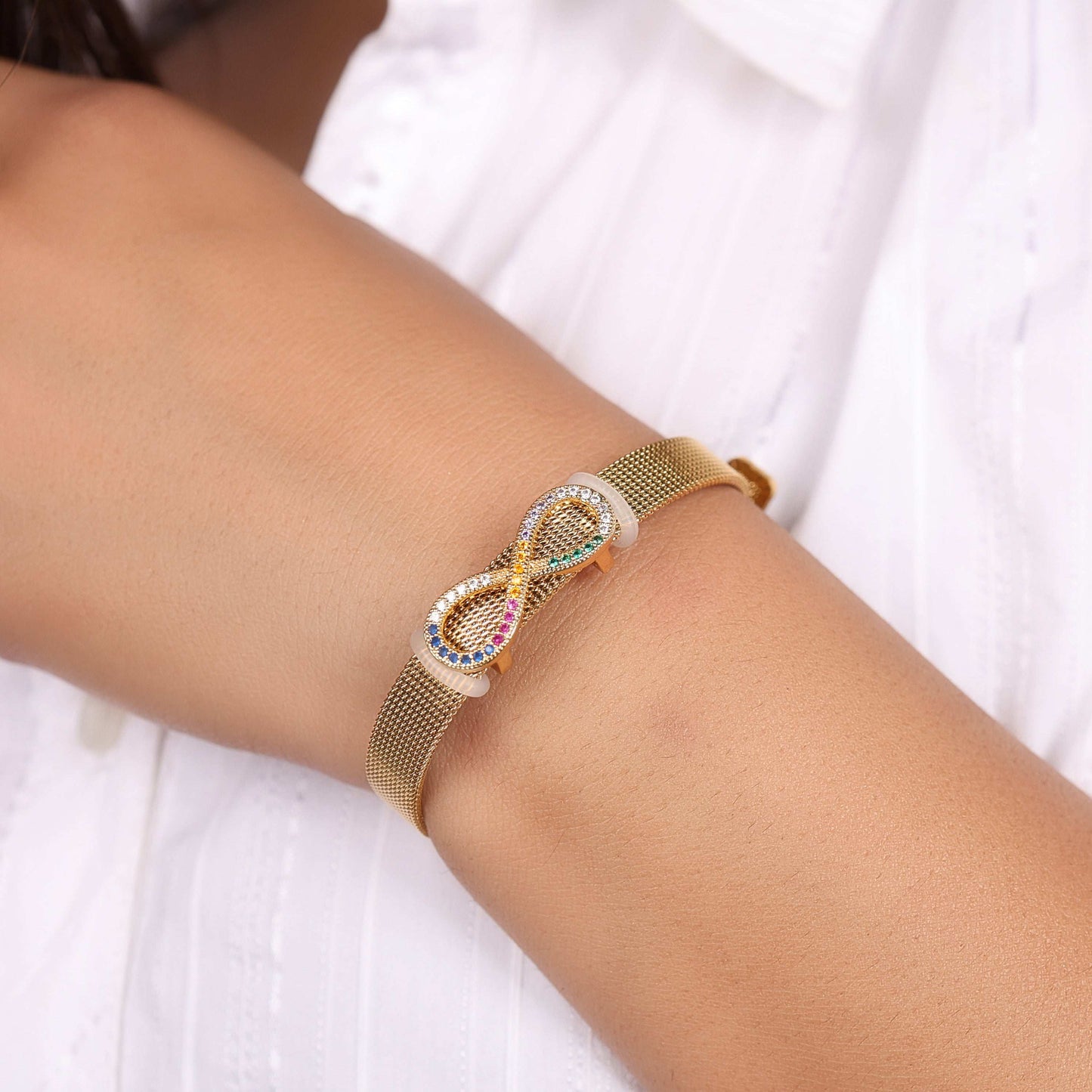 18Kt Infinity Symbol Gold Bracelets - Bradiya