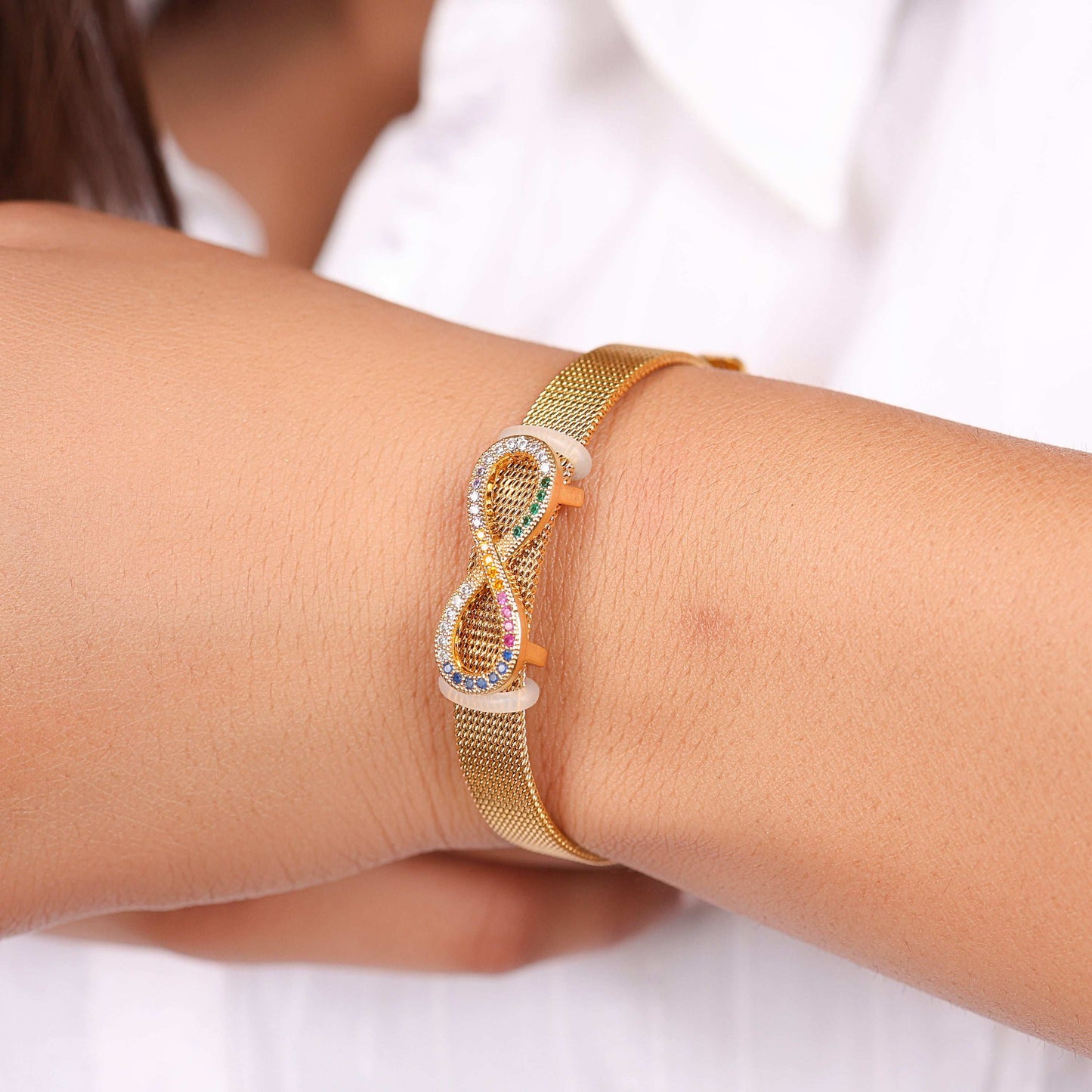 18Kt Infinity Symbol Gold Bracelets - Bradiya