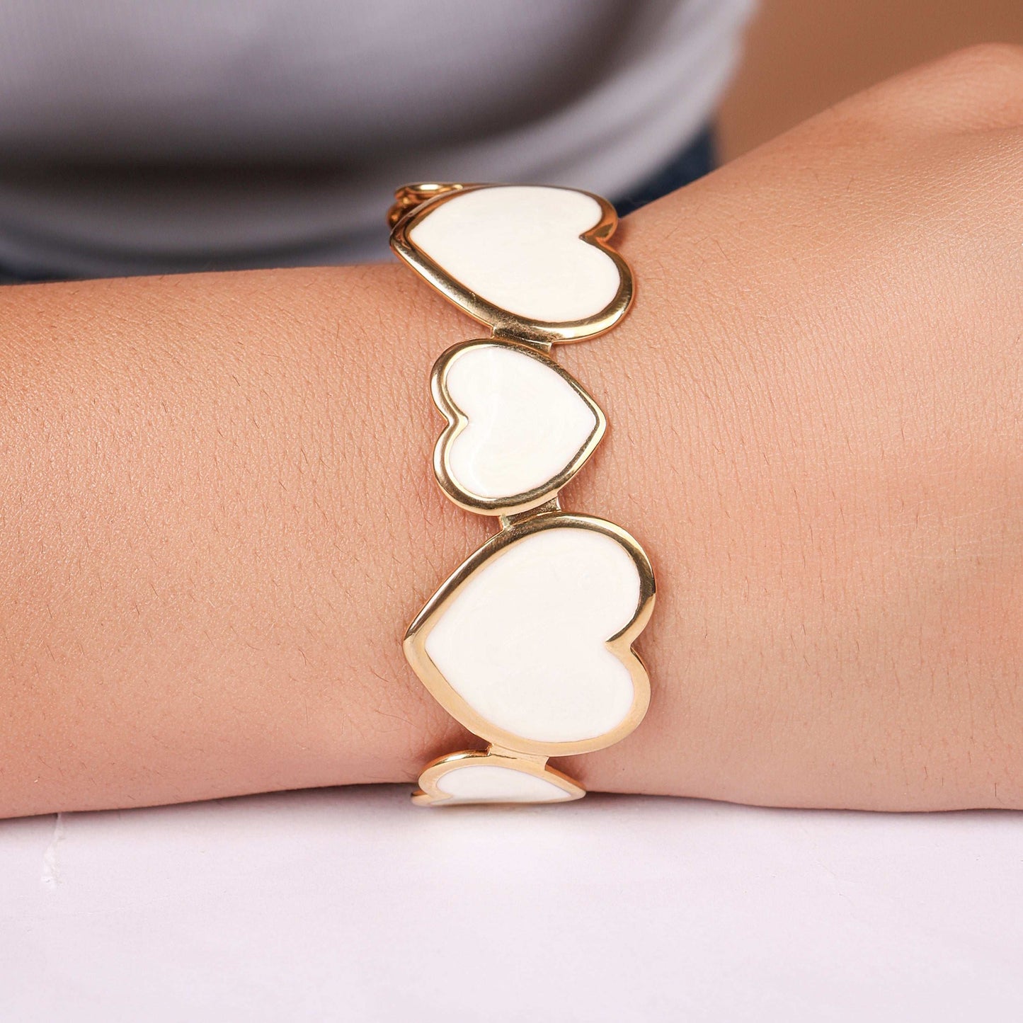 Enamel Heart Band Romantic Bracelet - Bradiya