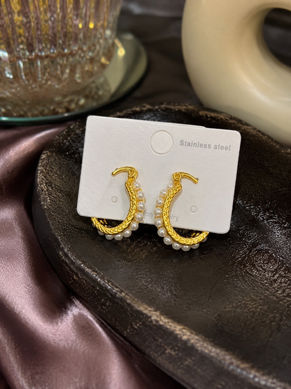 Pearl Line Gold Huggie Hoops