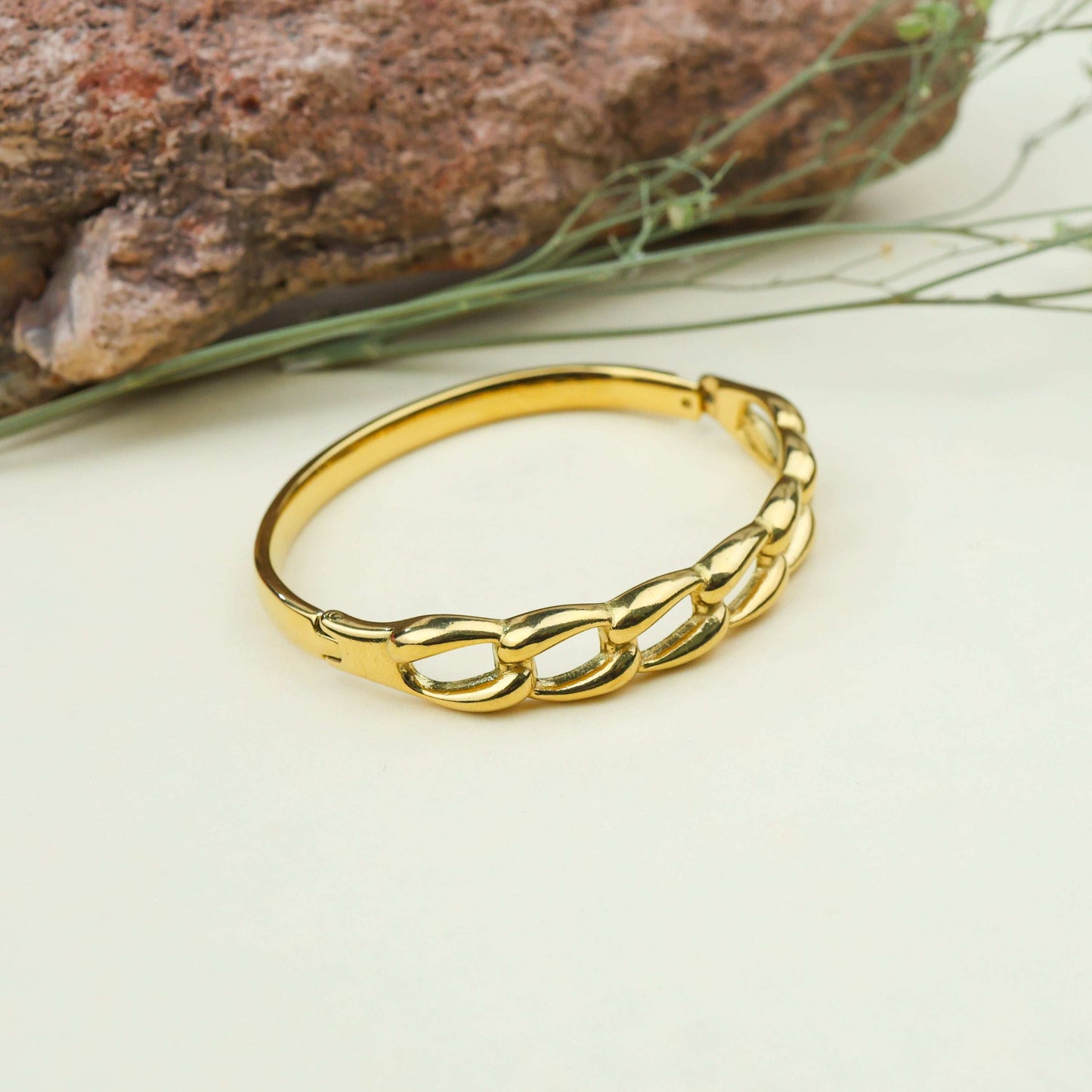 Bradiya Anti-Tarnish Chunky Gold Cuban Link Bracelet - Bradiya