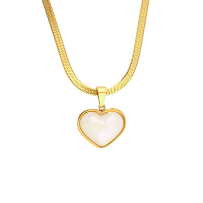 White Pearl Heart 18 Kt Gold Pendant - Bradiya