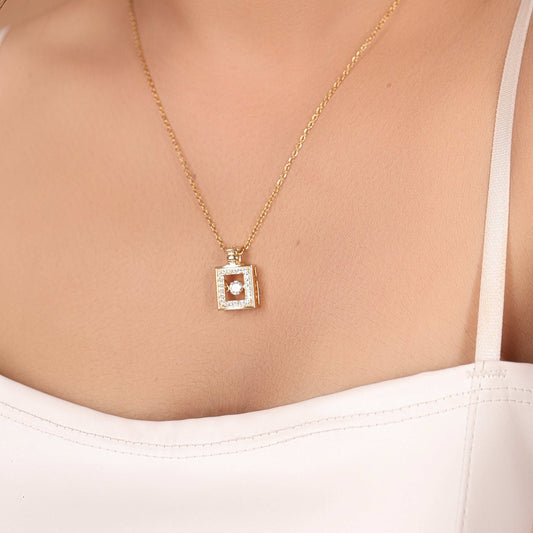 Bradiya Anti-Tarnish Glimmer & Groove Necklace Luxury Jewelry - Bradiya