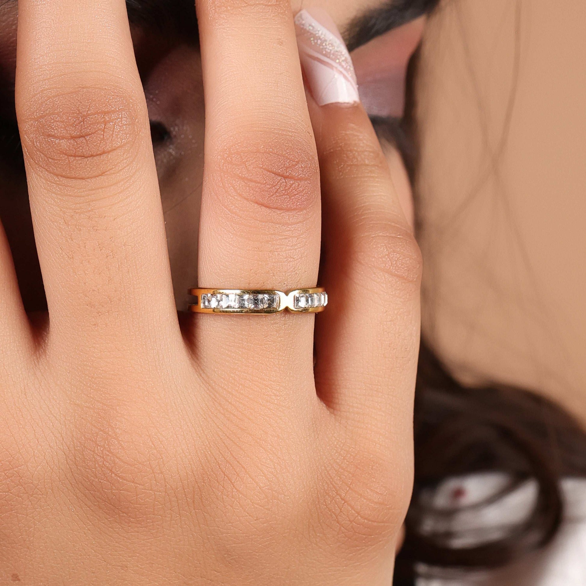 Shimmer Strand Ring - Bradiya