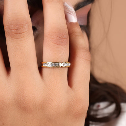 Shimmer Strand Ring - Bradiya
