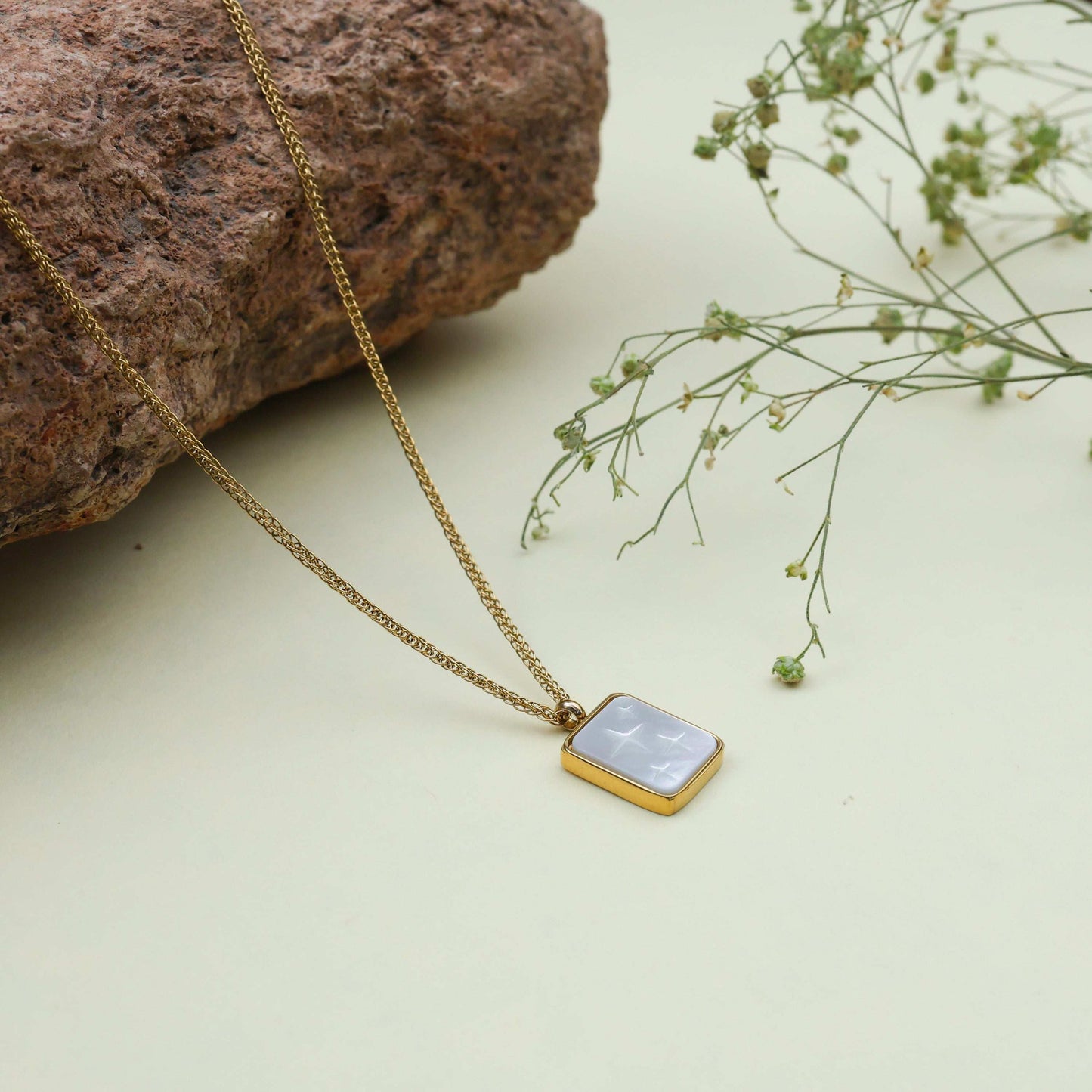 Mother-of-Pearl Star Necklace - Bradiya