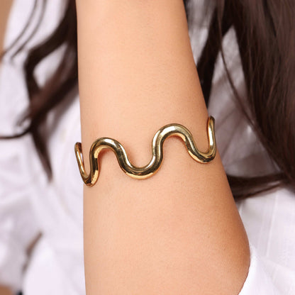 Wavy Open Cuff Jewelry - Anti-Tarnish Luxury - Bradiya