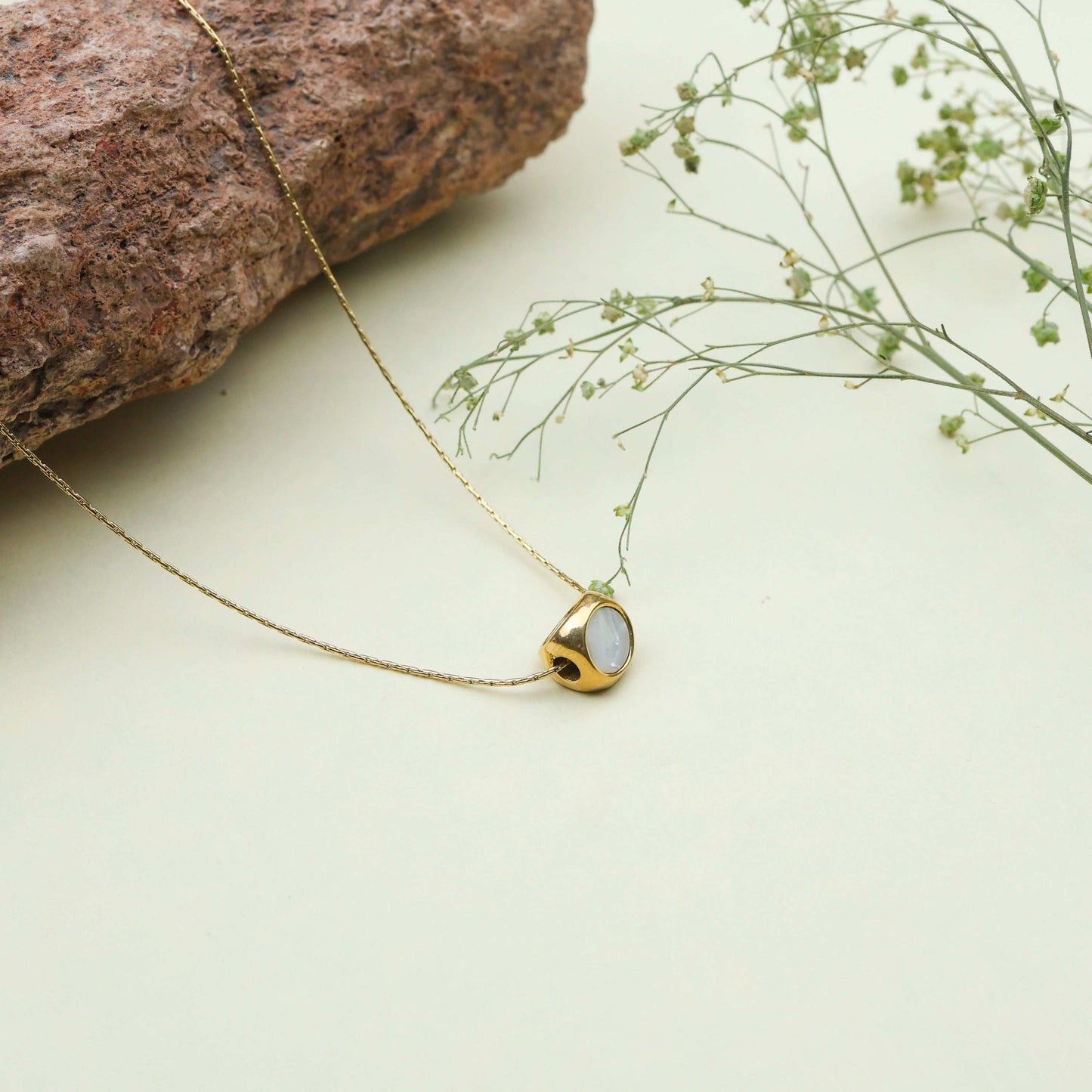 Bradiya Luxury Cylinder Pearl Necklace - Anti-Tarnish - Bradiya