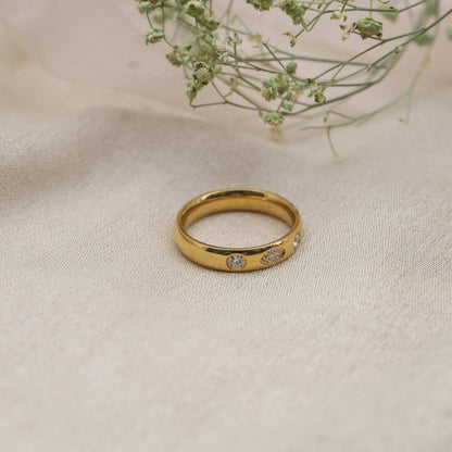 The Starfall Band Ring - Bradiya