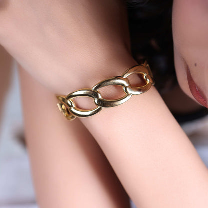 Serena Chain Bracelet. - Bradiya