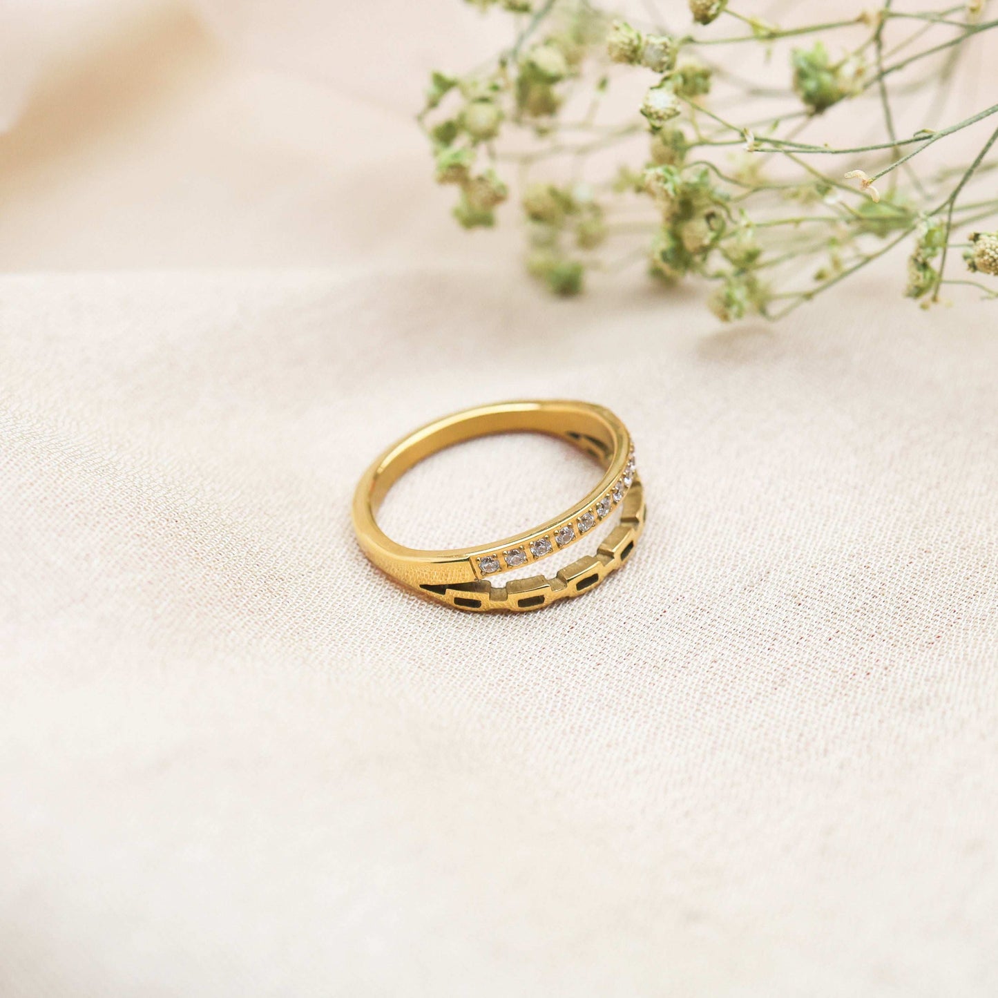 Twinkle Twirl Diamond Ring - Bradiya