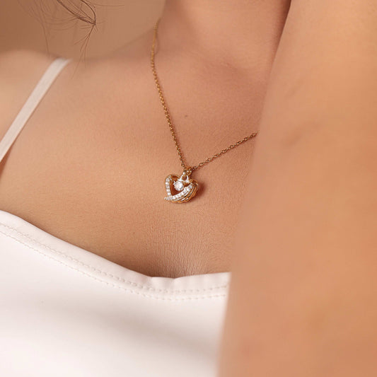 The Fluttering Sparkle Necklace - Bradiya