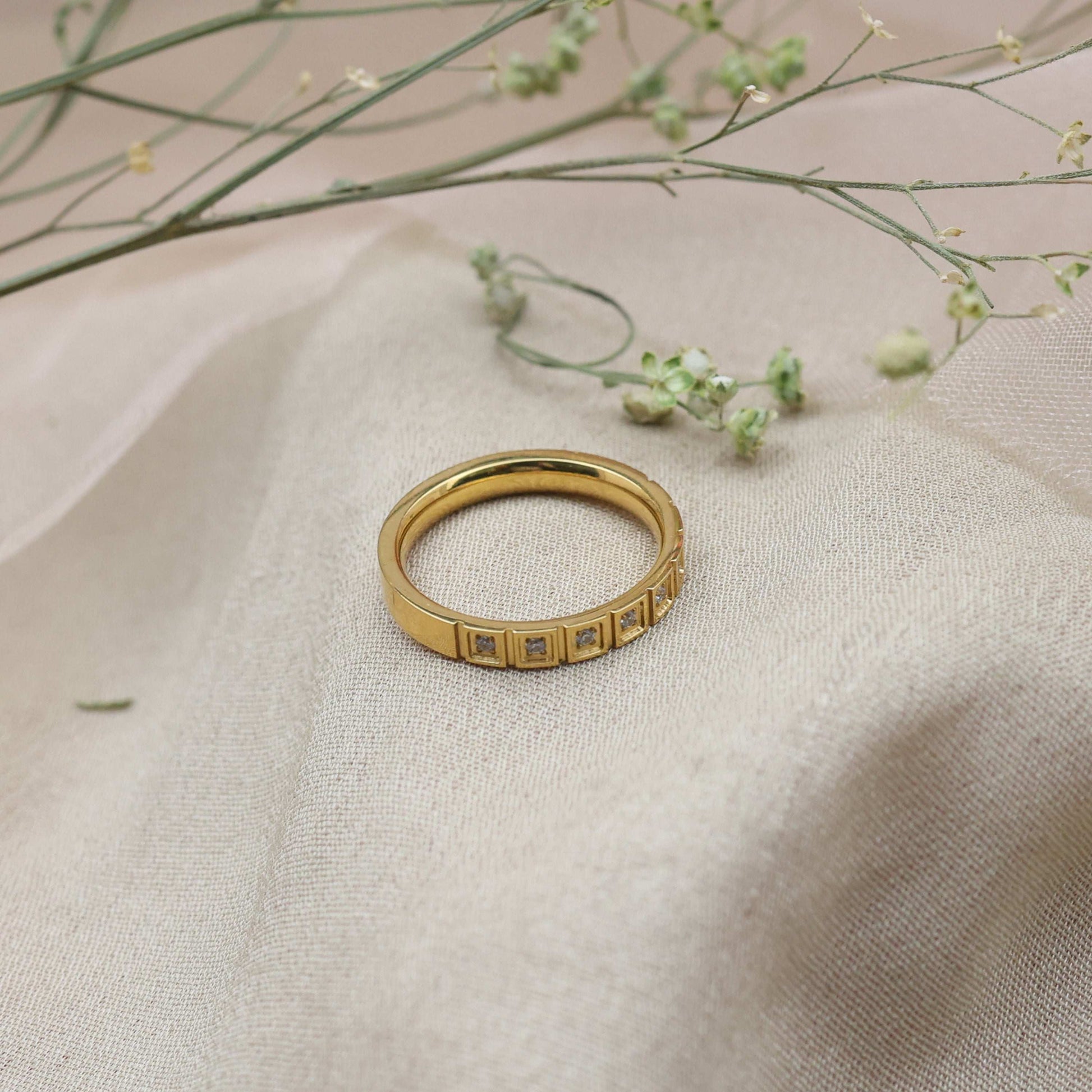 Love Lock Ring - Bradiya